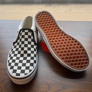 NEVER WORN Vans Asher Checkered Women's Slip-On - Tags Attached